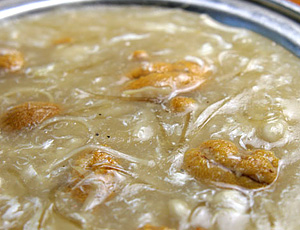 ウニ入りふかひれスープ