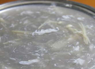 里芋のフカヒレスープ